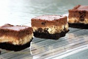 Nutella Cheesecake Bars