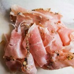 Fesse de porc fumée au poivre ( jambon maison )