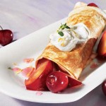 FRUIT CRÊPES WITH CHEESE TOPPING