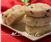 Biscuits à la noix de coco, aux canneberges et aux pistaches