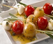 Bouchées aux tomates et au Bocconcini canadien