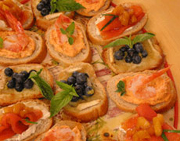 Smoked salmon canapés with mango chutney