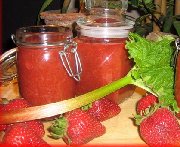 Compote de rhubarbe et fraises 1