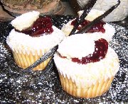 Vanilla and Raspberry Cupcakes 