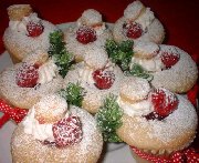 Vanilla and Raspberry Cupcakes 