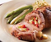 Filet de porc farci au fromage, aux poires et aux noisettes