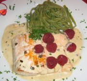 Filet de saumon sauce aux framboises