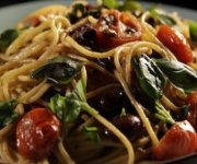 Pâtes aux tomates, anchois et chili