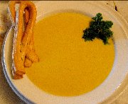 Potage Yukon Gold et ail rôti