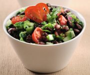 Salade salsa au concombre et haricots noirs