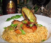 Saucisses italienne et spaghettinis à l'huile tomatée de Di Stasio