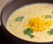 Soupe onctueuse au maïs et à la coriandre