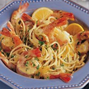 Spaghettini aux crevettes et fines herbes 