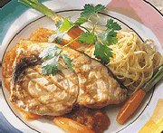 Steaks d'espadon à la sauce aux tomates 