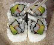 Sushi avocat-crabe